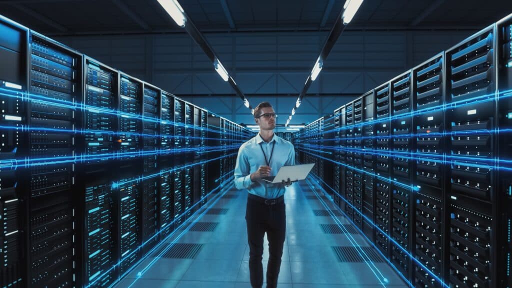 Administrateur systèmes dans un datacenter